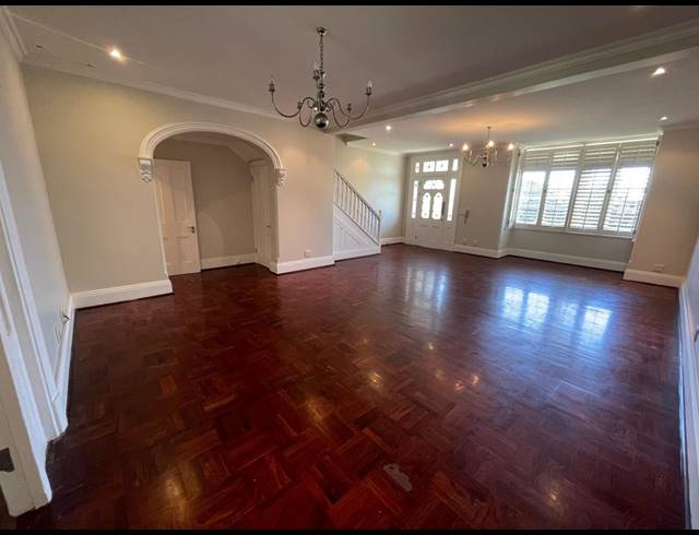 3 BEDROOM TOWNHOUSE TO LET IN POINT WATERFRONT